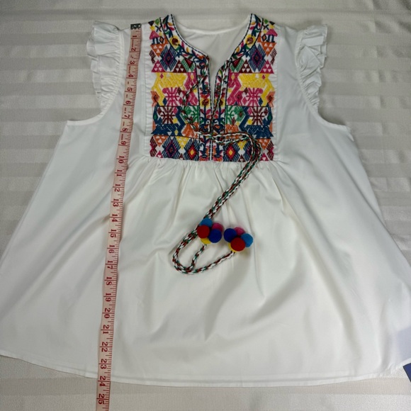 NWT Floerns Embroidered White Babydoll Style Sleeveless Top Colorful Accents - Picture 9 of 11